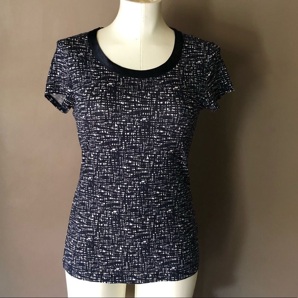 🌵3/$25 Banana Republic Blouse